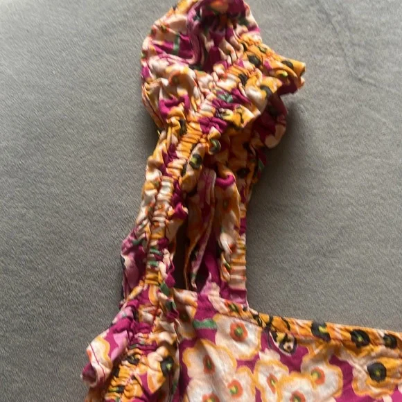 Banjanan sz Small Floral Ruffle Women's crop top - Picture 5 of 8